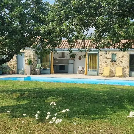 Longere Avec Piscine Σπίτι διακοπών Couëron